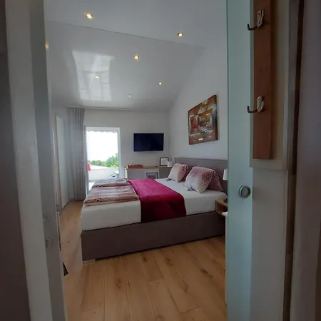 Panorama House *